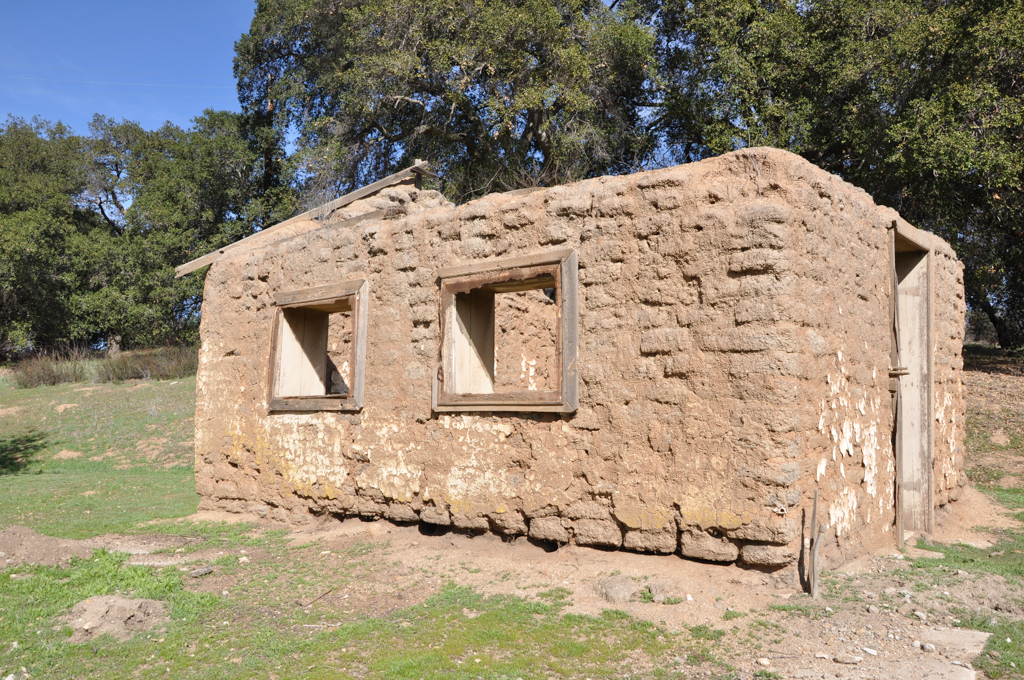 An adobe building (at the entrance to Tucalota Springs) originally housed the Butterfield Stage stop and was also used for the Pony Express.